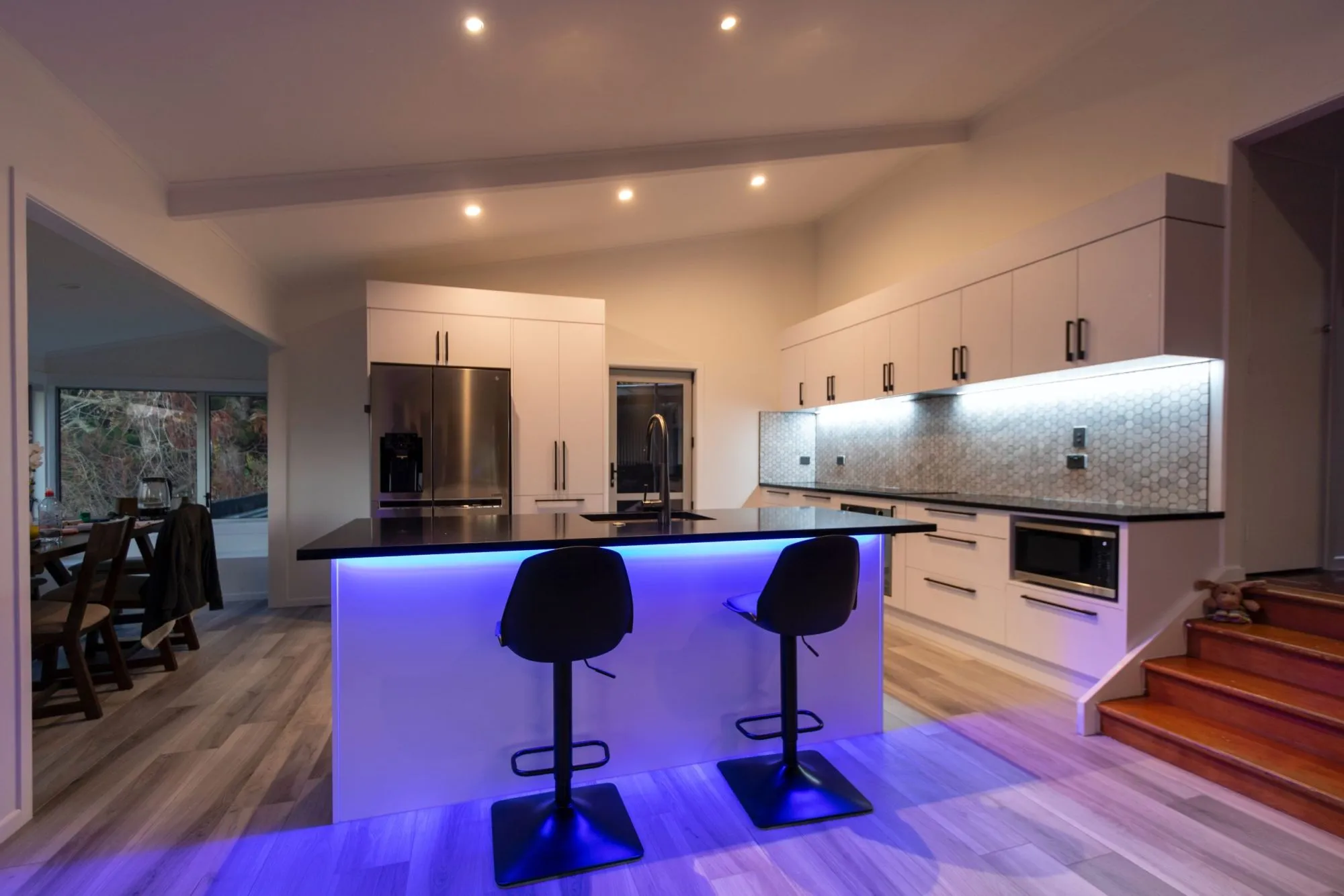 Read more about the article Bright Ideas: Smart Kitchen Lighting Solutions