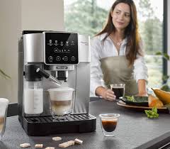 Read more about the article A Comprehensive Review of the De’Longhi Magnifica Automatic Cappuccino Maker (ECAM22022SB)